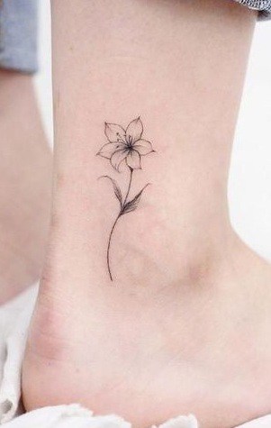 Daffodil Tattoos: Meanings, Tattoo Designs & Ideas