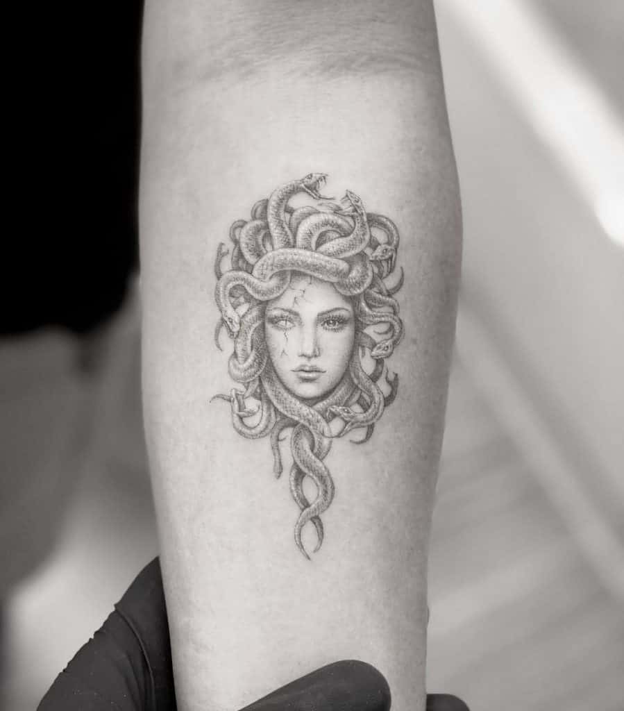 Medusa Tattoos: Meanings, Tattoo Designs & Artists