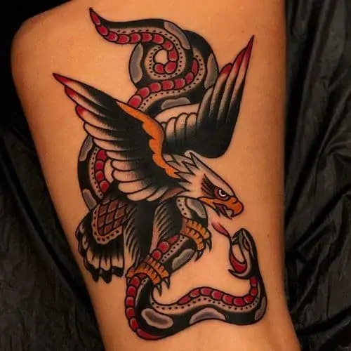 Традиционные татуировки орла и змеи