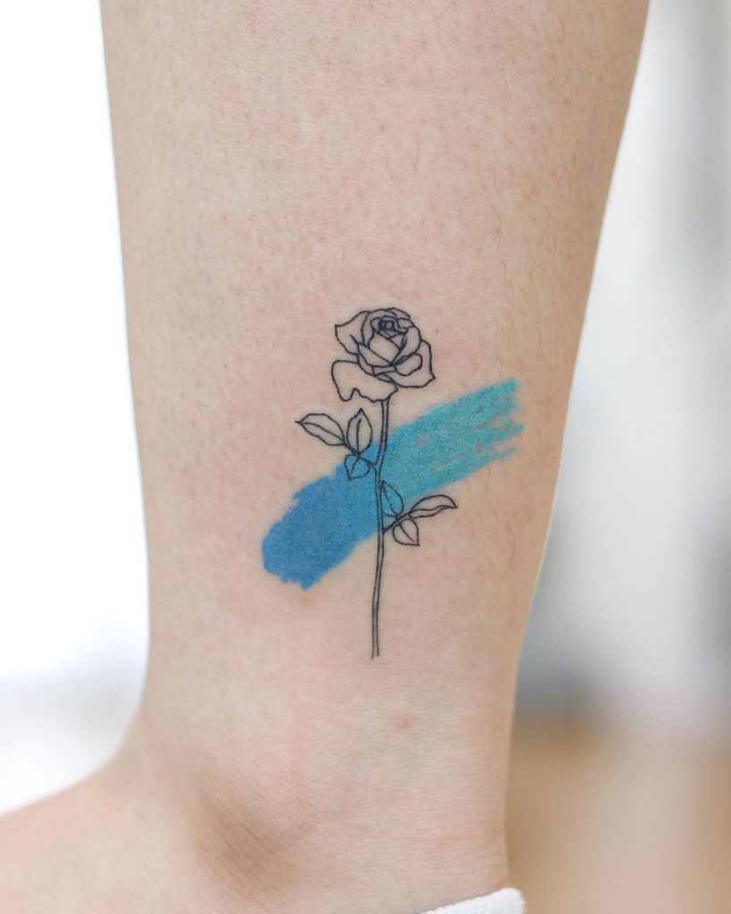Small Rose Tattoos: Placement, Styles & Tattoo Ideas